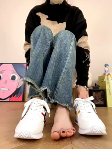 LUCCY 2025 Anti-Odor Womens White Sneakers Summer Breathable Mesh Shoes Korean Style Lightweight Sports Shoes for Casual Outfits(Add one size)#2050