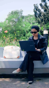 HONYAN Tas Laptop Wanita Kekinian Miles Bag 12\"/13\"/14\": Tas Wanita Import Original