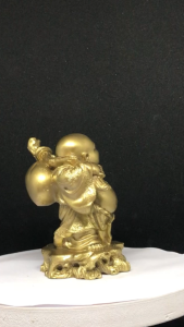 Tượng phật di lạc ghánh bao kim tiền 11cm-Nhiều màu sắc). Trang trí trên ô tô tiểu cảnh bonsai ghép lũa để bàn trà phòng khách bàn làm việc thờ thần tài…