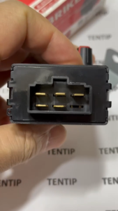 ISUZU รีเลย์ไฟเลี้ยว เฟรชเชอร์ไฟเลี้ยว ปรับได้ กระพริบเร็ว DECA FXZ360 NPR150 FRR190 FTR240 GXZ360 NQR175 อีซูซุ เดก้า 24V 5ขา (จำนวน1ตัว) (ใช้ได้กับ HINO ฮีโน่ สิงห์ไฮเทคที่มีขาแบบเดียวกัน) FLASHER