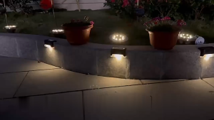 Satu Keluarga Lampu Tangga Sudut Jalan Atap Tenaga Surya C1024