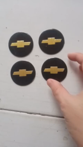 miếng rán logo vỏ bọc bánh xe lazang logo rán chụp mâm xe ô tô hãng CHEVROL chất liệu nhôm chữ nổi mạ crom