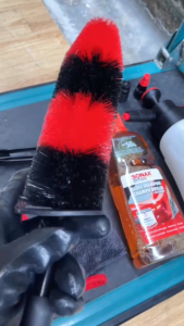 SGN4 COMBO 7 Xà Bông Rửa Xe SONAX GLOSS SHAMPOO 1L + Bình Xịt Rửa Xe Bọt Tuyết 2L + Dụng Cụ Rửa Xe