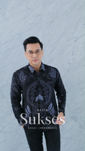 MAHKOTA ABU Kemeja Batik Pria PREMIUM Slimfit Lapis Furing Lengan Panjang Bahan Katun Halus Batik Solo Sukses / Hem Batik Pria Lengan Panjang Slimfit Premium / Baju Batik Pria Premium Slimfit Warna Hitam Abu