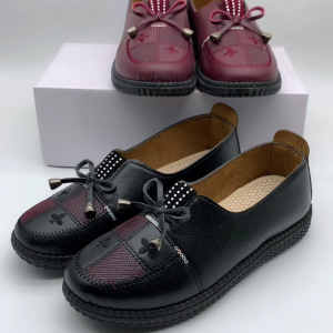 QINGSHUI Sepatu datar wanita. Sepatu kasual sederhana. Sepatu loafer slip-on. Sepatu kulit wanita. Sepatu wanita. Sepatu Kulit Wanita Casual Sepatu Wanita Warna Hitam Dan Merah - Lazada