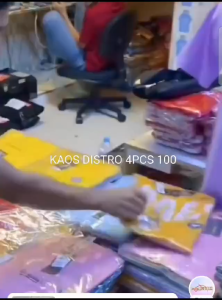 PAKET HEMAT 4 Pcs 100 Ribu Kaos Pria Wanita Terlaris / Kaos Pria Murah / Kaos Usinex / Kaos Oblong / Kaos Polos / Kaos Harian / Kaos Murah Berkualitas