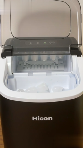 制冰机 Ice Maker Machine Mesin Ais Batu Ice Cube Maker Making Ais Ice Making Machine Portable 制冰机 Pembuat ais batu