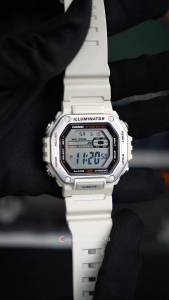 Jam Tangan Pria Casio MWD-110H-8A Silver Dial Broken White Resin Band