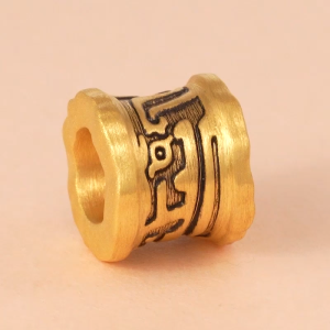 Chow Sang Sang 周生生 XL Charme Noir 999 Gold Dragon Pattern Charm 93840C for Men and Women (Bracelet Not Included)