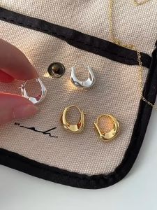 Light Luxury Sweet Winding Ancient Temperament Senior Sense of Earrings Oval U-Shaped Earrings