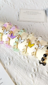 OR🧸 Gelang Liontin Kupu-kupu Elegan Manik-manik Warna-warni Hadiah Mode Perhiasan Kreatif Wanita COD