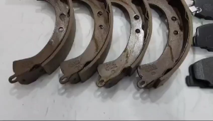Suku Cadang Kijang KF60: Brake Pad & Brake Shoe