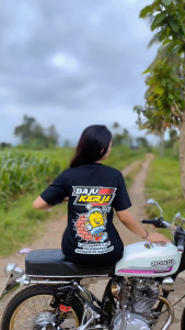 Kaos Baju Kerja Pria & Wanita: Pakaian Distro Bahan Cotton Combed