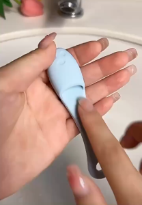 Zaman Now - Cleaning Pad Brush Black Head / Stick Jari Sikat Silikon / Sikat Pembersih Komedo Silikon