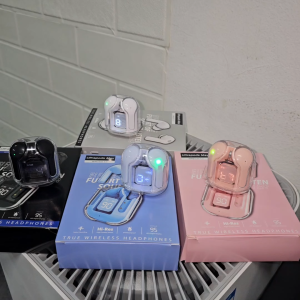 หูฟังบลูทูธที่มาพร้อมกับจอ LED แสดงสถานะแบตเตอรี่ คุณสมบัติกันน้ำมาตรฐาน IPX4 ระบบตัดเสียงรบกวนและเสียงที่คมชัดทุกย่านความถี่ พร้อมกับแบตเตอรี่ที่สามารถใช้งานได้นานถึง 95 ชั่วโมง