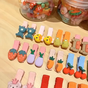 Hộp 20 chiếc cặp tóc trẻ em nhiều hình ( giao hình ngẫu nhiên )