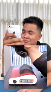 Gối Massage Hồng Ngoại 20 Bi Nhật Bản  Gối Massage Hồng Ngoại 20 Bi YD-708K Thế Hệ Mới Gối Massage Hồng Ngoại 20 Bi Cao Cấp Nhật Bản Gối Massage Hồng Ngoại Cao Cấp Chất LượngGối massage hồng ngoại 20 Bi Nhật bản- Giá Tốt Miễn Phí Vận Chuyển