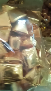 Cokelat Silverqueen Piramid Almond ukuran 350g