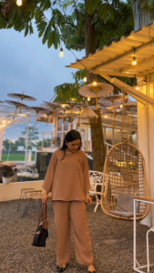 Setelan Raya Flanel Crinkle Airflow Kontemporer Wanita Kebaya Korea Hijau Marun/Kopi/Camel