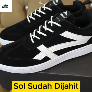 SEPATU PRIA TERBARUSOL DIJAHITSNEAKERS GUMERS HITAM PUTIHCOCOK UNTUK KERJASEKOLAHSANTAIOLAHRAGA. GRATIS KAOS KAKI
