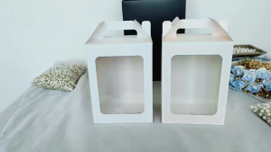 กล่องของขวัญ กล่องกระดาษหน้าใส  ใส่ของขวัญ ตุ๊กตา ดอกไม้ พร้มอจัดส่ง