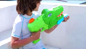 Mainan Pistol Air Pompa Water Gun Dinosaurus Trex Dino Triceratops - Mainan olahraga anak water gun