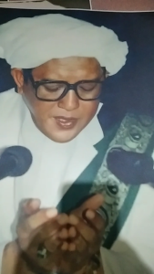 Poster Abah Guru Sekumpul Guru Ijai Syech Muhammad Zaini Bin Abdul Ghani 3 Bahan Luster Cetak Uv Anti Gores Anti Pudar Awet Tanpa Perlu Laminasi