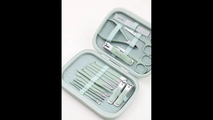 🔥พร้อมส่ง🔥ชุดกรรไกรตัดเล็บมืออาชีพคุณภาพสูง 18 ชิ้น ชุดกรรไกรตัดเล็บสำหรับตัดแต่งจมูกคิ้วสิวและหู มาพร้อมกับกระเป๋าหรู Nail Clippers Set