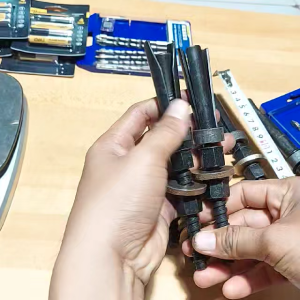 Một Tắc kê tái sử dụng chất lượng tốt chắc chắn 2 cánh hoặc 3 cánh phi 16