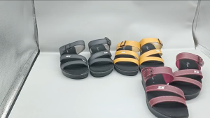 Women Kasut Kiri Kanan Sandal Suede Block Mid Sandal