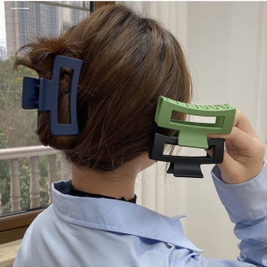 คลิปหนีบผมขนาดใหญ่ อะคริลิเกาหลี แฟชั่นสาว สีคลิปผม ความแข็งแรง 2 ปริมาณ 50 กรัม