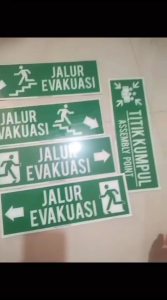 Stiker Sign Jalur Evakuasi / Stiker Sign Jalur Evakuasi Akrilik