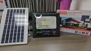 FUJISHIN 6000W High Brightness Solar Led Lights Outdoor Waterproof Flood Light IP67 With Remote and Solar Panel