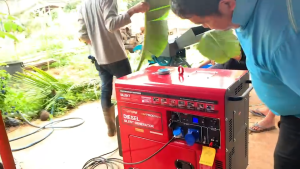 ปั่นไฟดีเซล/เครื่องกำเนิดไฟฟ้า (เสียงเงียบ)7.5kw.(7500วัตต์) เครื่องยนต์ดีเซล 15แรงม้า ยี่ห้อKAWAMA กุญแจสตาร์ทพร้อมแบตเตอรี่ รับประกัน 1 ปี เทสก่อนส่ง