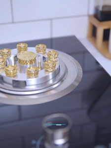 เตาแก๊สบิวท์อินหน้าสแตนเลสแบบหัวเดี่ยว มีระบบเซฟตี้ตัดแก๊สออโต้เมื่อเปลวไฟดับ ตั้งเวลาปิดแก๊สได้199นาที