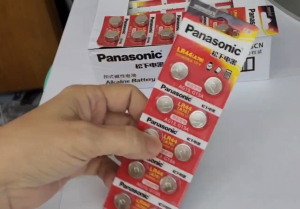 Panasonic LR44 Alkaline Button Battery / LR44 / 1.5V Button Cell Battery