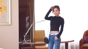 เข็มขัดหนังสุภาพสตรีผอมเข็มขัดผู้หญิง กางเกงยีนส์ กางเกง เข็มขัดผู้หญิง เช่น กางเกง สตรีผู้หญิง ผู้หญิง หนังสูง 50 แปลงเข้ม กระชับ ถุงเน้น