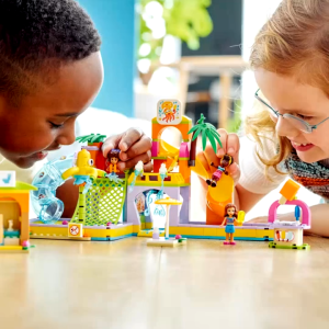 LEGO Friends 41720 Water Park ( 373pieces ) 6+