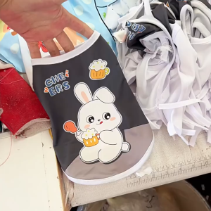 MADDIE เสื้อผ้าสัตว์เลี้ยง แมว สุนัข เสื้อยืดบาง เสื้อผ้าพิมพ์ลายครีมกันแดดเย็นในฤดูร้อน HHMPS0187