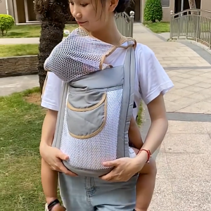 Địu em bé  có thể địu cả trước và sau  giúp bé dễ dàng ra ngoài Bạn có thể bế bé trong mọi mùa tiết kiệm công sức và rảnh tay