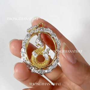 จี้พญานาคล้อมพลอยขาว/พลอยสี เรียกทรัพย์ โชคลาภ จี้พญานาคล้อมพลอย จี้พญานาค จี้เพชร จี้พลอย พญานาค จี้พญานาคล้อมพลอย