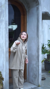 Jas Hujan, Mantel Hujan, dan Raincoat Bahan Berkualitas Anti Rembes