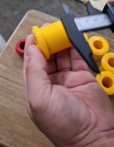 ราคา/8ชิ้น ยูรีเทนหูแหนบหลังนิสสัน นาวาร่า NISSAN NAVARA NP300(ตัวสั้น) 55046-EB70C