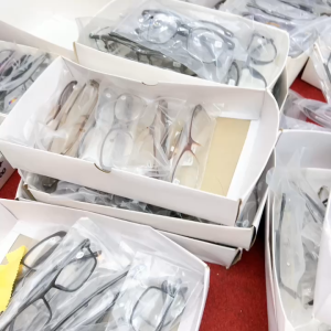 Đồng giá Kính lão thị viễn thị kính đọc sách Nam nữ ( Hàng lỗi nhẹ vẫn dùng tốt) cực rẻ từ 1 đến 4 độ ( Nhiều kiểu dáng mẫu mã đẹp) - Khách hàng vui lòng đọc kĩ mô tả sản phẩm