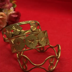 กำไล C ทองเหลืองฉลุลาย ฟรีไซส์ ทองเหลืองโบราณ งานดิบ ไม่ได้ชุบ ใส่ได้ทุกโอกาส พร้อมส่ง