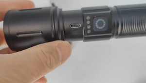 606 Senter LED Laser Super Terang Rechargeable Zoom Telescopic Serbaguna