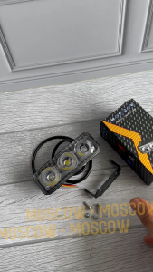 LAMPU SOROT 3 MATA LAMPU TEMBAK CREE 3 LED LENSA ARUS DC 12-80V 9WATT LAMPU SOROT CREE LED 3 MATA LAMPU SOROT LED 3 MATA LAMPU KABUT MOTOR MOTOR UNIVERSAL SUPER TERANG CAHAYA PUTIH ORIGINAL MOSCOW BODY BESI PREMIUM PNP + DUDUKAN LAMPU DAN BAUT