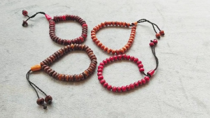 gelang tasbih kayu model kaokah isi 33 butir