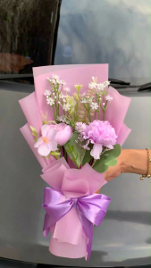 Buket Bunga Artificial: Hadiah Ulang Tahun & Wisuda