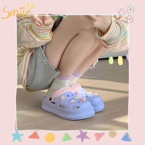 KDAShop สินค้าราคาสุดคุ้ม รองเท้าแตะหัวโตแฟชั่น ทรงยอดฮิตขายดีใส่กันเยอะมาก วัสดุยางนิ่มน้ำหนักเบา แถมมีหลายสีให้เลือกโทนสีคุมโทนใส่ง่าย มาคู่กับชุดตัวติดลายการ์ตูนสุดน่ารักอยู่คู่กันแล้วเข้ากันสุดๆ